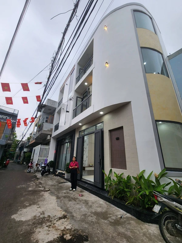 Bán nhà phố 1 trệt 2 lầu 47m² Gia Lai 4 tỷ 890