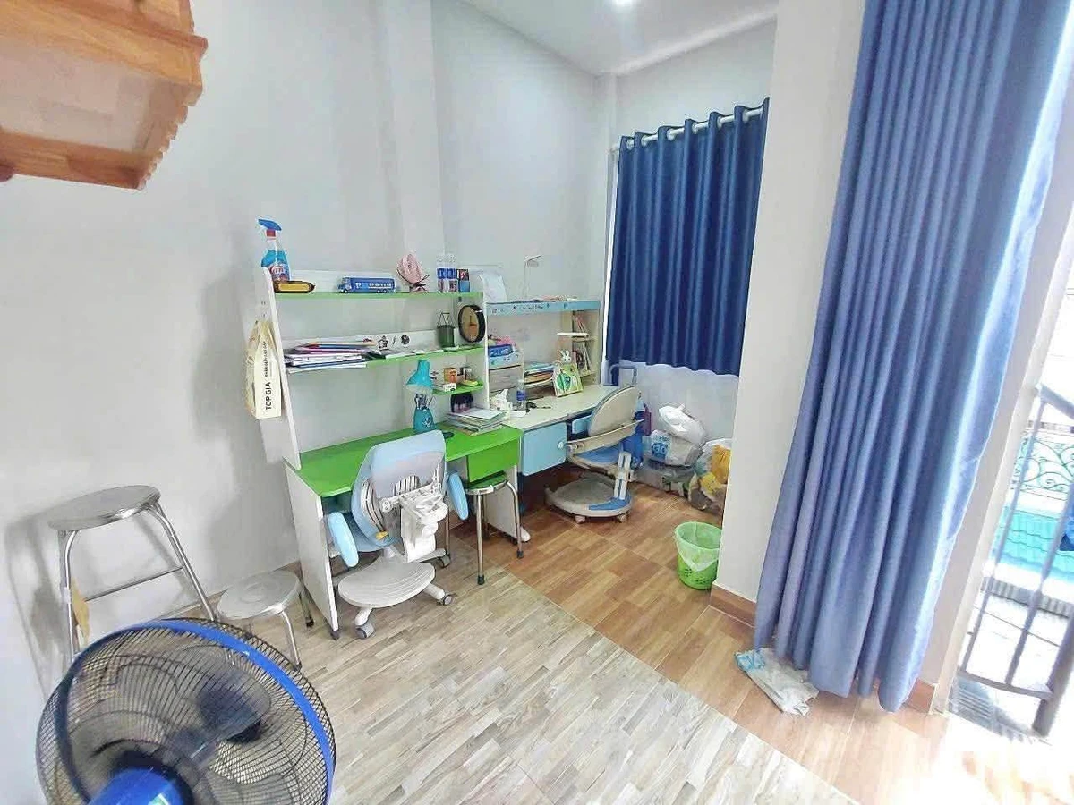 Bán nhà 3 tầng BTCT 38m² hẻm xe hơi đường Dương Quảng Hàm, Gò Vấp giá 6,56 tỷ - Ảnh thu nhỏ 4