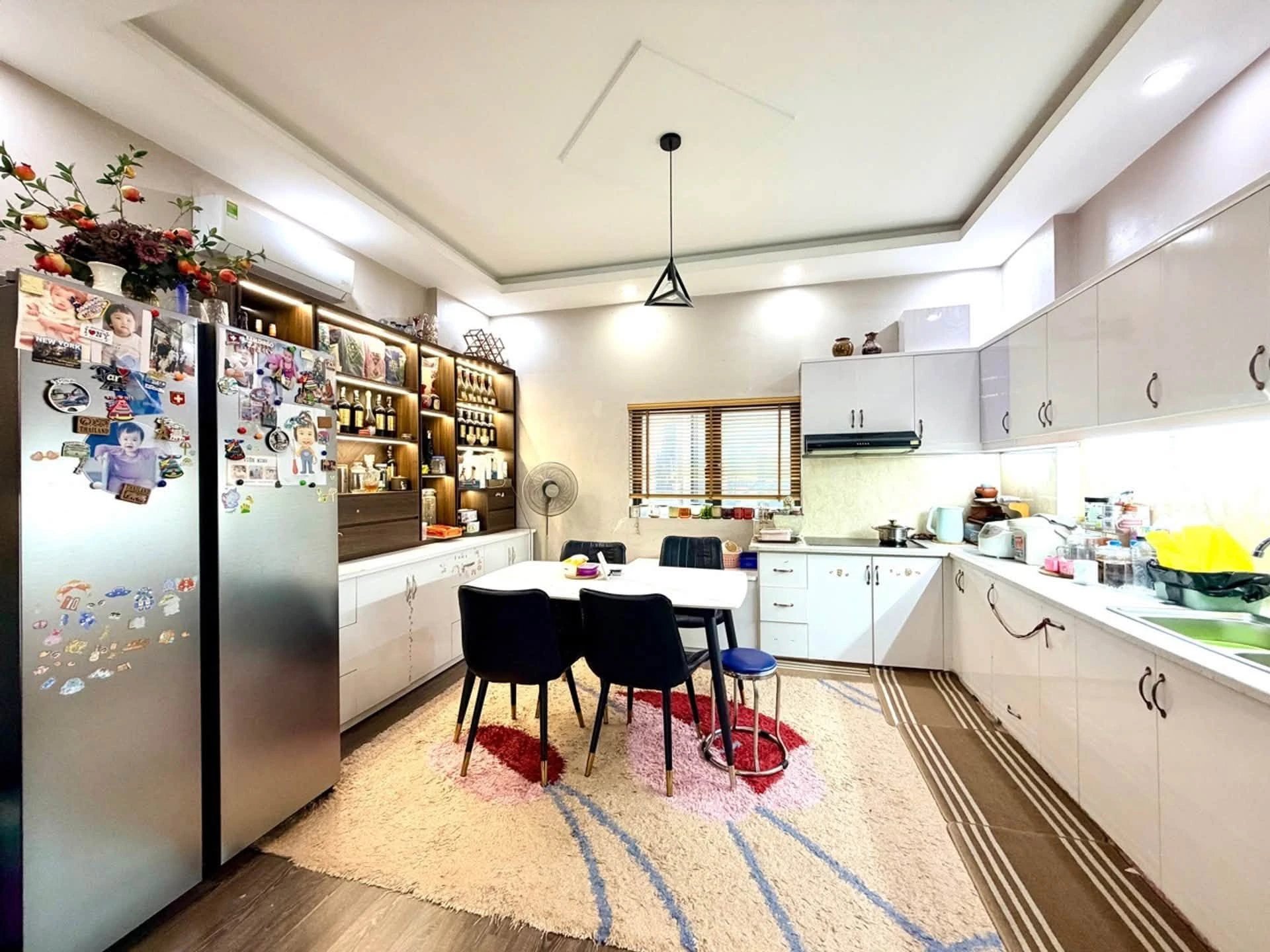 Bán nhà 4 tầng 55m² mặt tiền 4,5m Cao Thắng Hạ Long - Ảnh 1