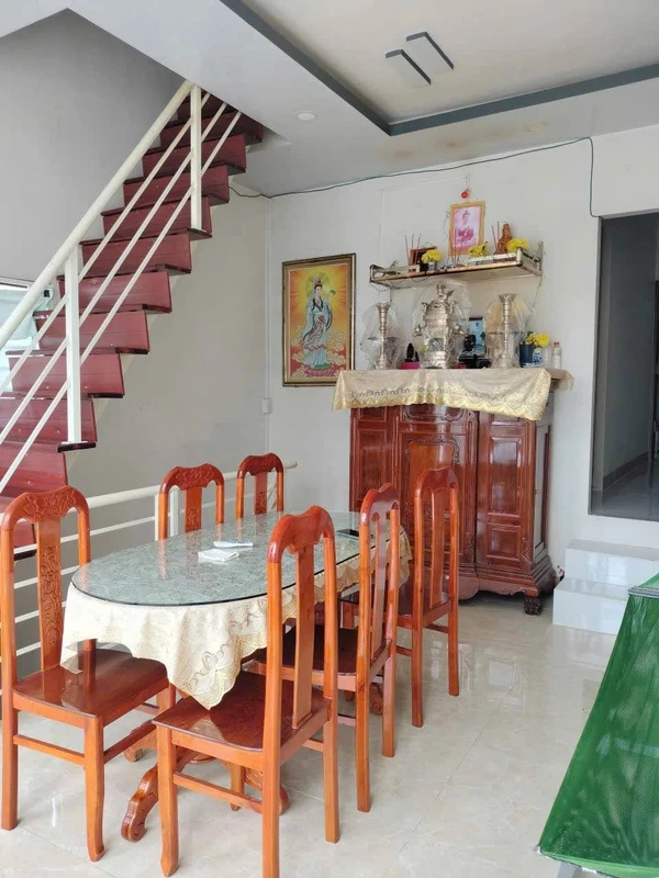 Bán nhà 3 phòng ngủ 4x17,56m gần công viên Mỹ Thới, An Giang giá 1,6 tỷ