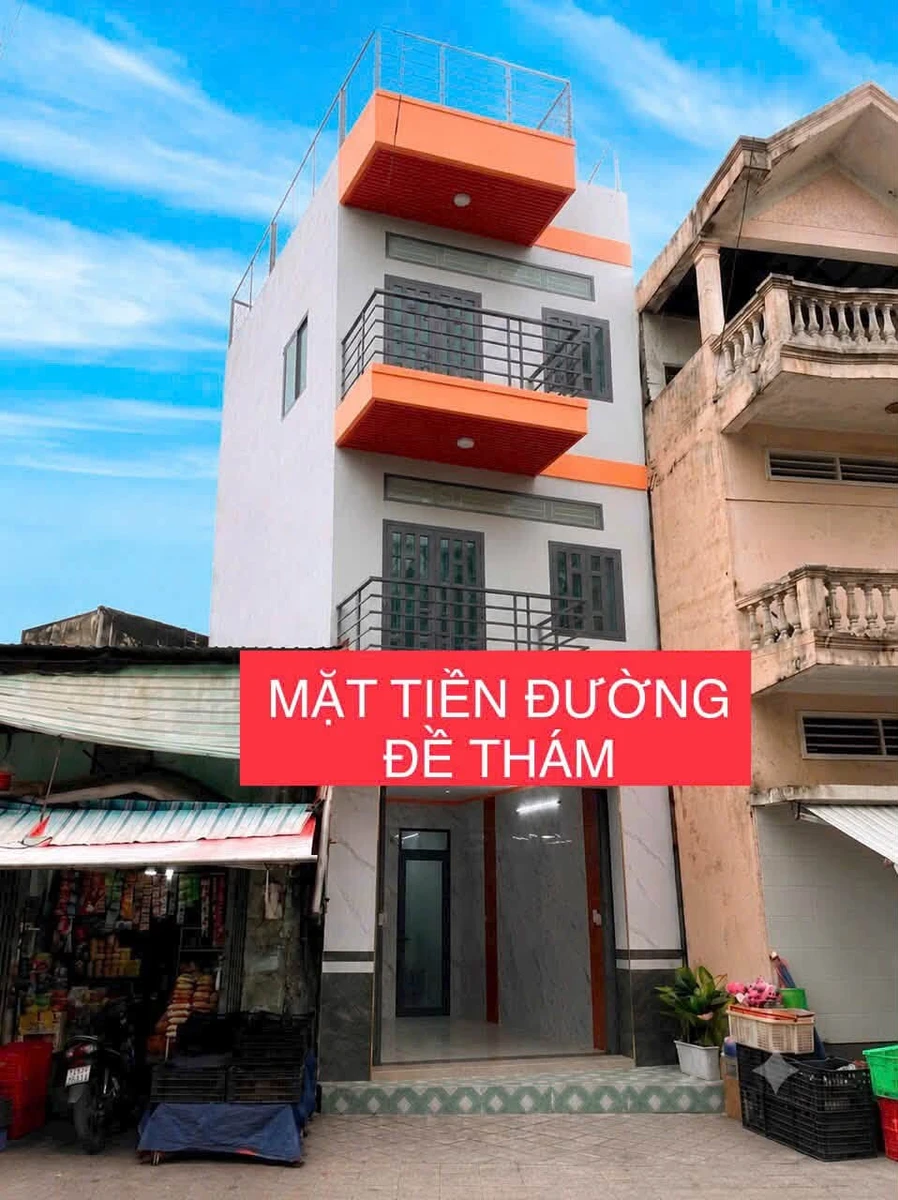 Bán nhà 1 trệt 2 lầu mặt tiền Đề Thám Cần Thơ 26m2 - Ảnh 1