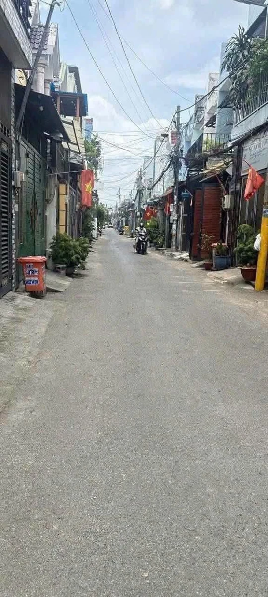 Nhà bán 1 trệt 1 lầu 4x18 Bình Tân 4 tỷ 350 - Ảnh thu nhỏ 2