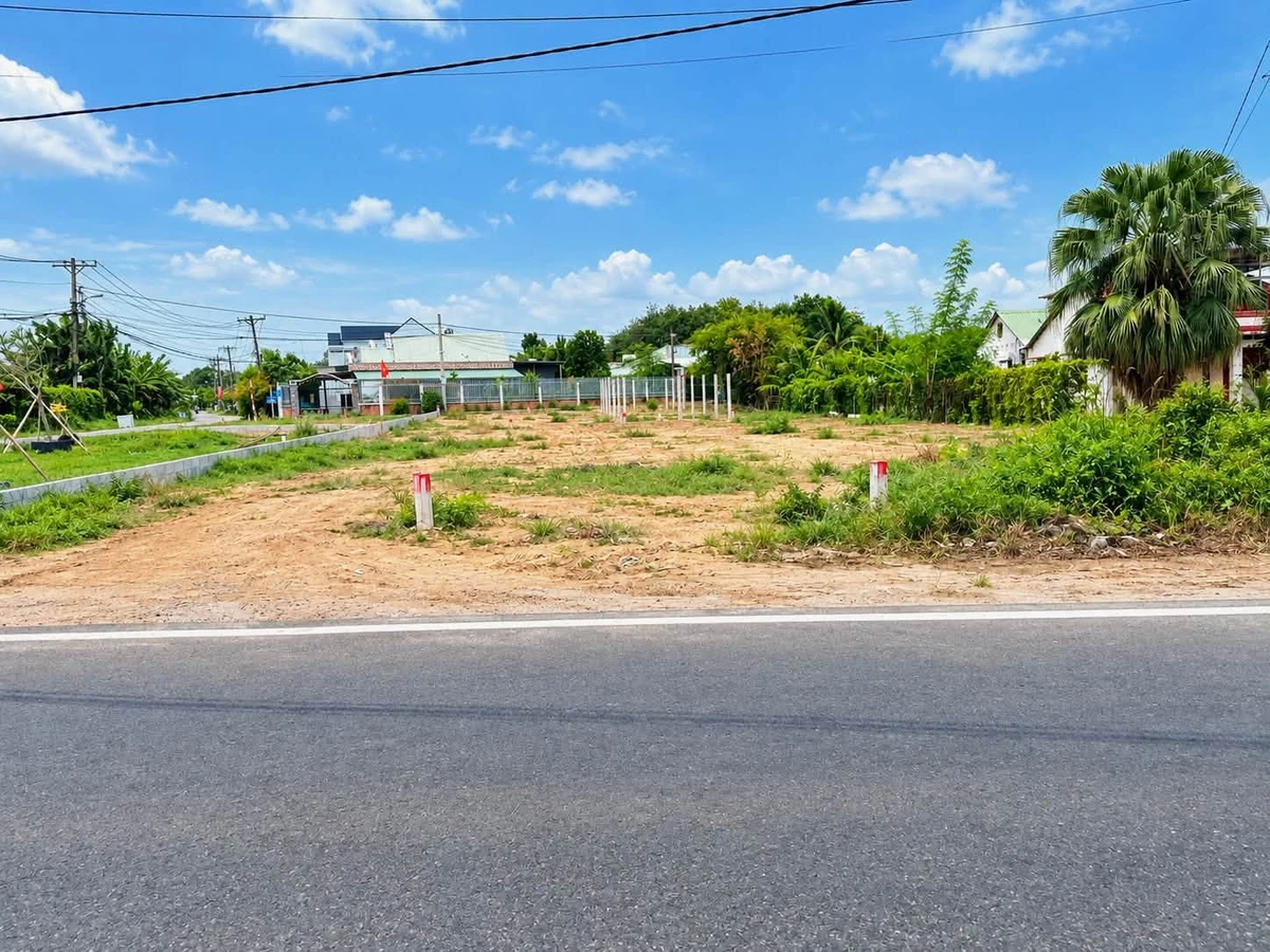 Bán đất thổ cư mặt tiền đường 415, 6x18m (108m²), giá 2,2 tỷ, phường Củ Chi - Ảnh 1