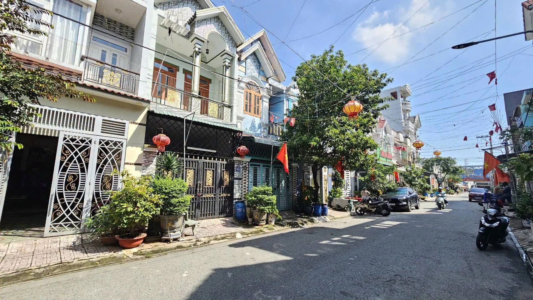 Bán nhà 1 trệt 1 lầu sân ô tô 69m² An Phú, Thuận An 3,7 tỷ - Ảnh 1
