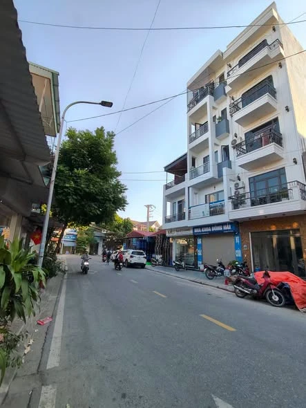 Bán biệt thự 572m2 gần khu công nghiệp Giao Long giá 1 tỷ 390 836m2