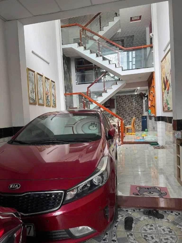 Bán nhà 4 tầng 46,5m² hẻm xe hơi 9m đường Bùi Văn Ngữ, Quận 12, giá 5,05 tỷ - Ảnh thu nhỏ 2