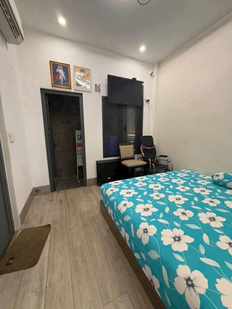 Bán nhà 1 trệt 1 lầu Tân Hiệp, Quận 7, 160m2, 4tỷ990 - Ảnh thu nhỏ 4