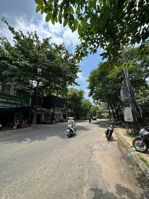 Bán nhà 3 mặt tiền 133,8m² Đặng Huy Trứ, Huế
