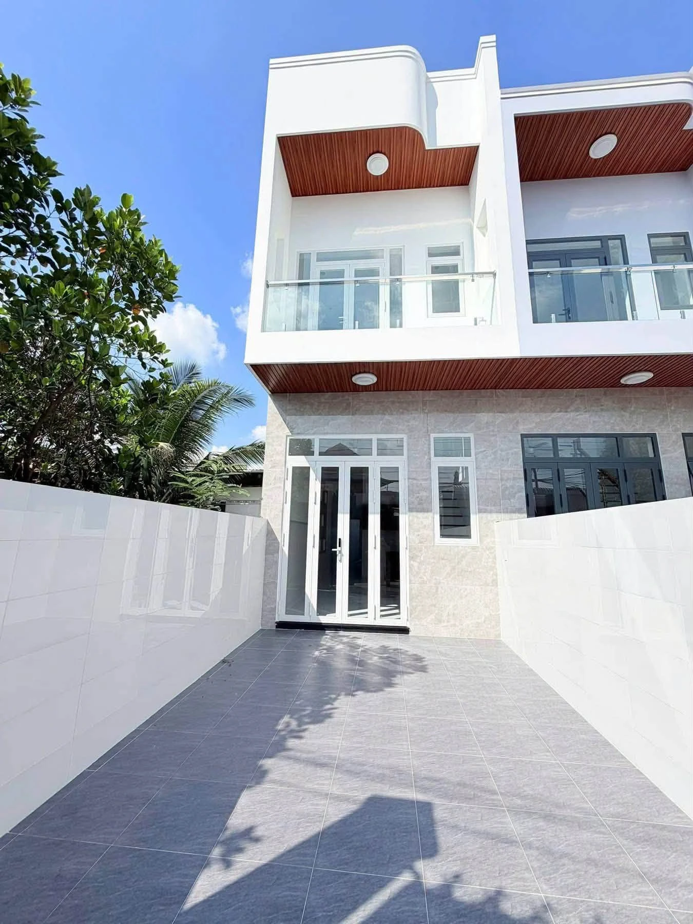 Bán nhà trệt lầu 3PN Thủ Dầu Một 73.6m2, 2.65 tỷ - Ảnh 1