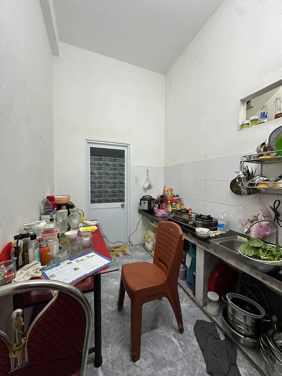 Bán nhà mặt tiền Nguyễn Khoa Chiêm, Huế, 100m2, 3 phòng ngủ, 2.75 tỷ - Ảnh thu nhỏ 4