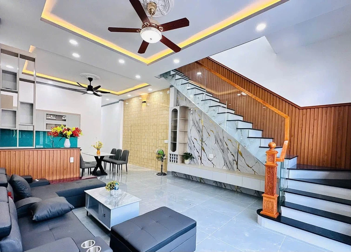 Bán nhà lầu 5x21m sổ hồng riêng, 3 phòng ngủ, KP3 Trảng Dài, Biên Hòa - Ảnh thu nhỏ 3
