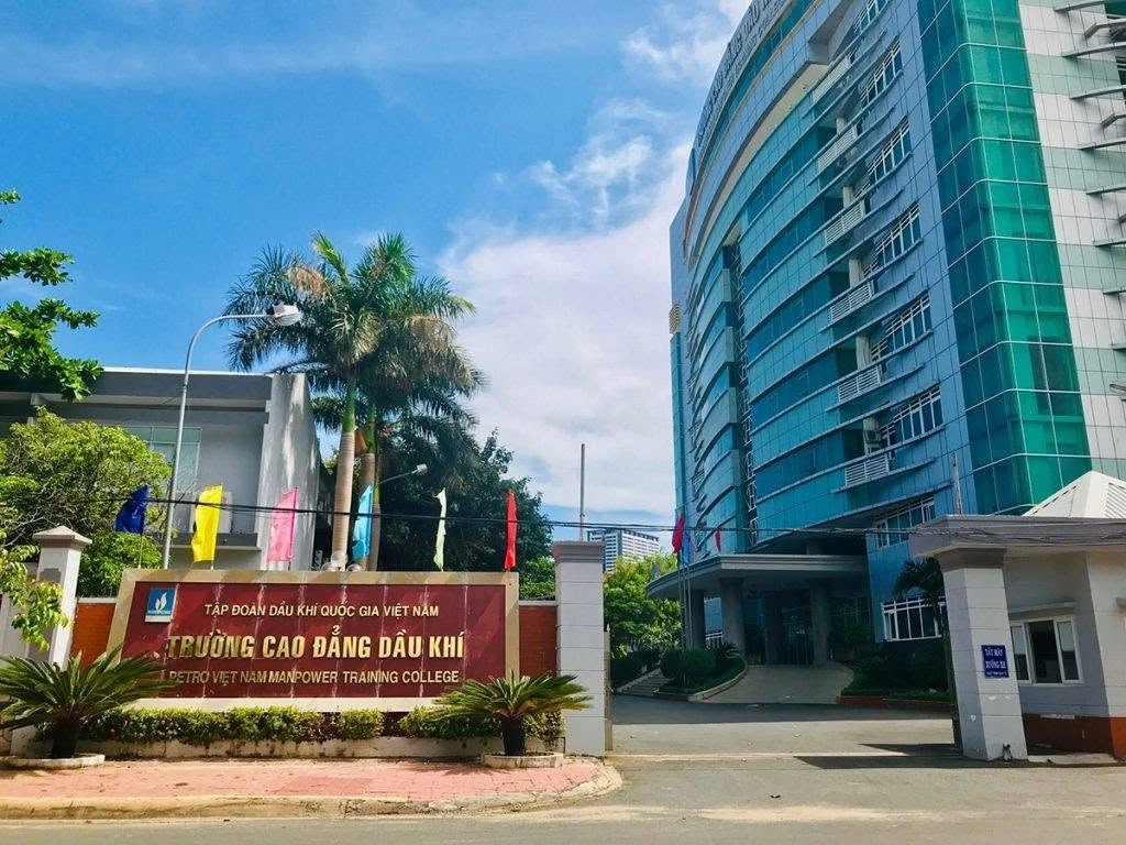 Bán nhà khu compound trung tâm Bà Rịa, 324m2, 3 tỷ 3 - Ảnh thu nhỏ 2