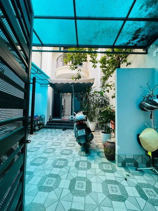 Nhà đẹp 105m² 1 phòng ngủ Lê Trọng Tấn 3,35 tỷ bdsdian