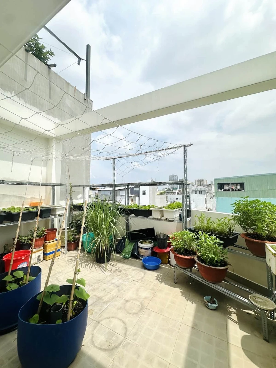 Bán nhà 4 tầng BTCT 82m2, 4 phòng ngủ, tặng full nội thất tại Cư xá Phú Thọ, Quận 11 - Ảnh thu nhỏ 4