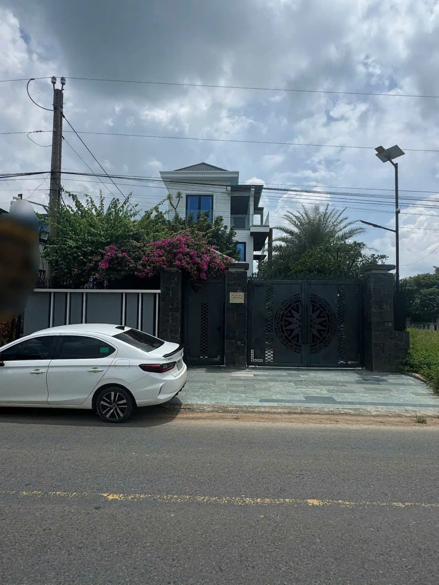 Bán nhà 2 lầu 478m² 3 phòng ngủ Bình Thuận 5 tỷ - Ảnh 1