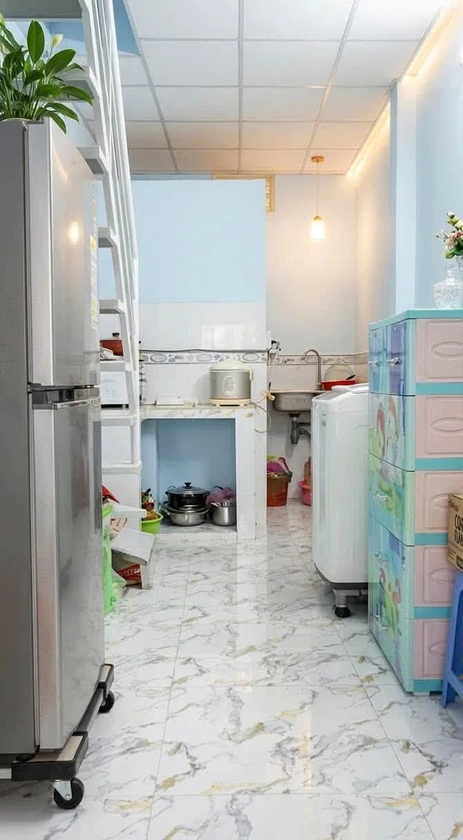Nhà bán 2 tỷ 6 Đoàn Văn Bơ Q4, 25m², 2PN - Ảnh 1