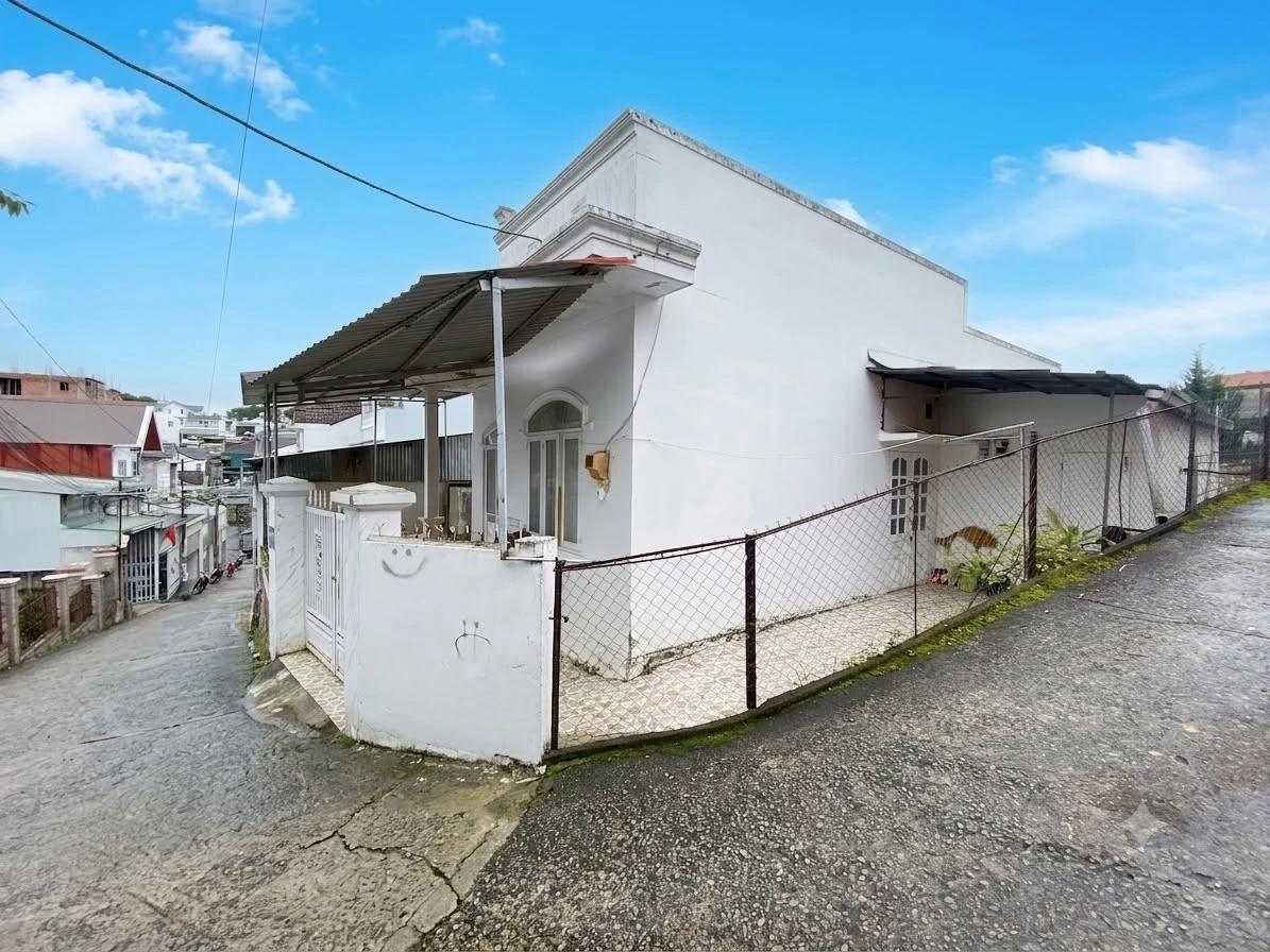 Bán nhà 193m² 2 mặt tiền, hậu 14m Phan Chu Trinh Đà Lạt - Ảnh thu nhỏ 2
