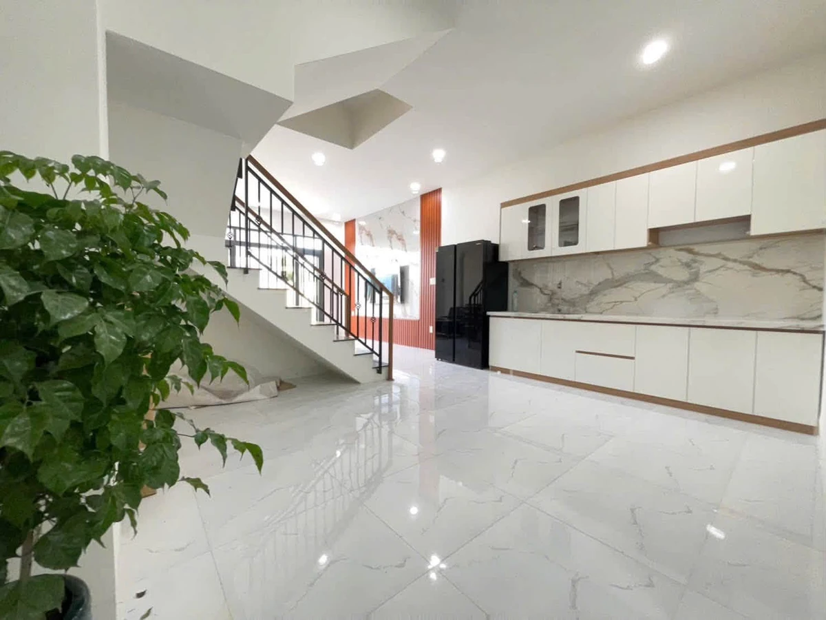 Bán nhà 3 tầng 77m2 Suối Hiệp Diên Khánh 2,65 tỷ - Ảnh thu nhỏ 2