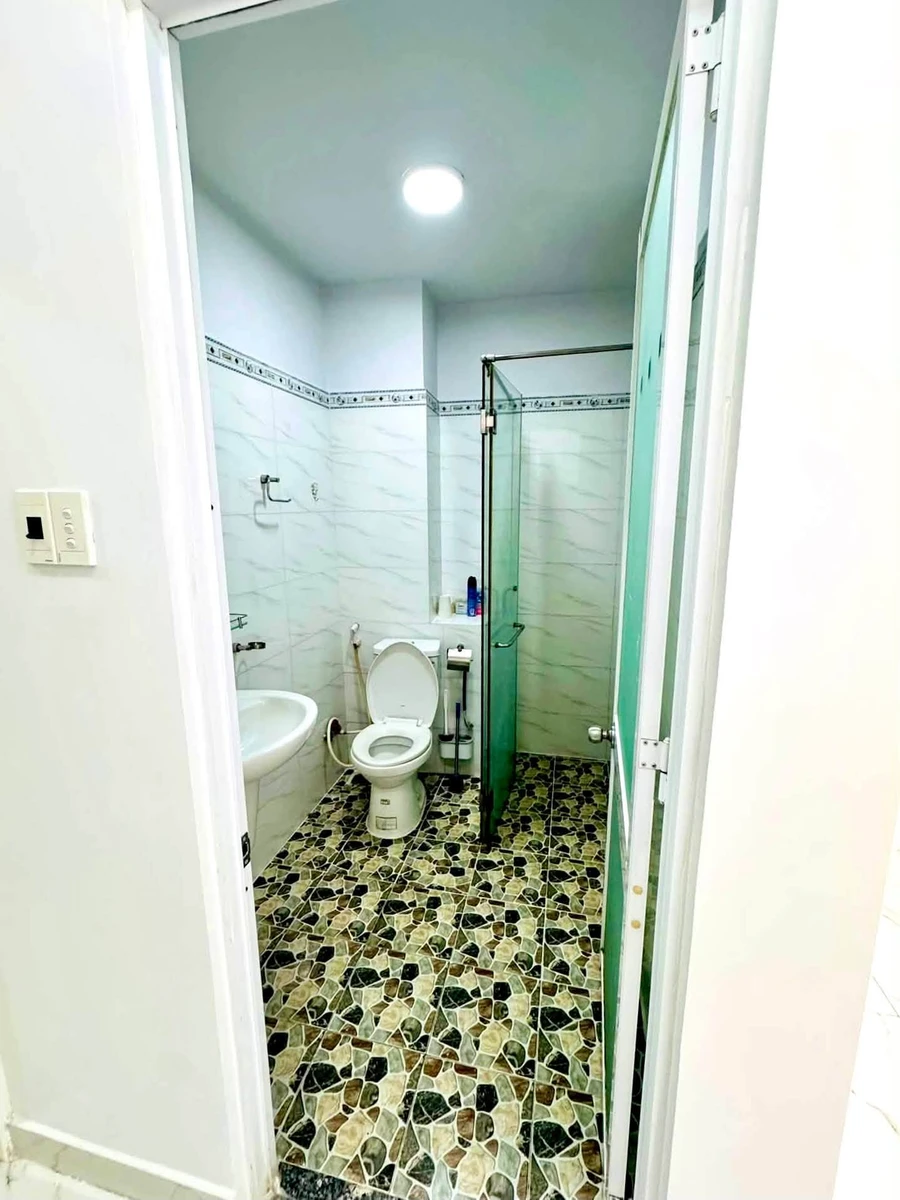 Cho thuê nhà hẻm 3,5x12m, 4PN, 15 triệu/tháng, Âu Dương Lân, Quận 8 - Ảnh thu nhỏ 3