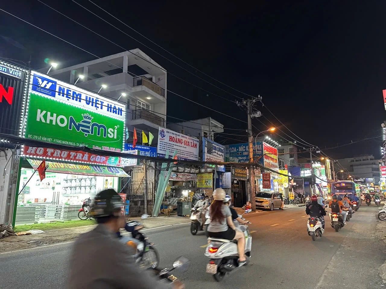 Bán nhà mặt tiền Lê Văn Việt Q9, 328m2, giá 60 tỷ - Ảnh 1
