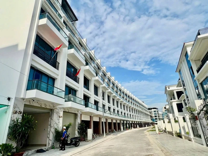 Bán nhà liền kề 6 tầng 100m² Nha Trang 9 tỷ