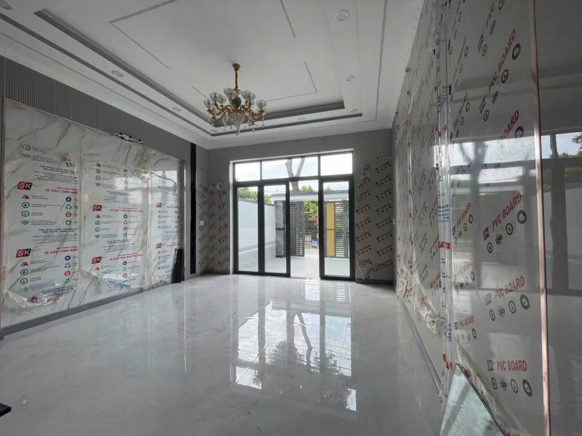 Bán nhà 1 trệt 1 lầu mặt tiền đường Lê Thị Hoa, DT 5x21,6m, xã Phước Vĩnh An, Củ Chi - Ảnh thu nhỏ 2