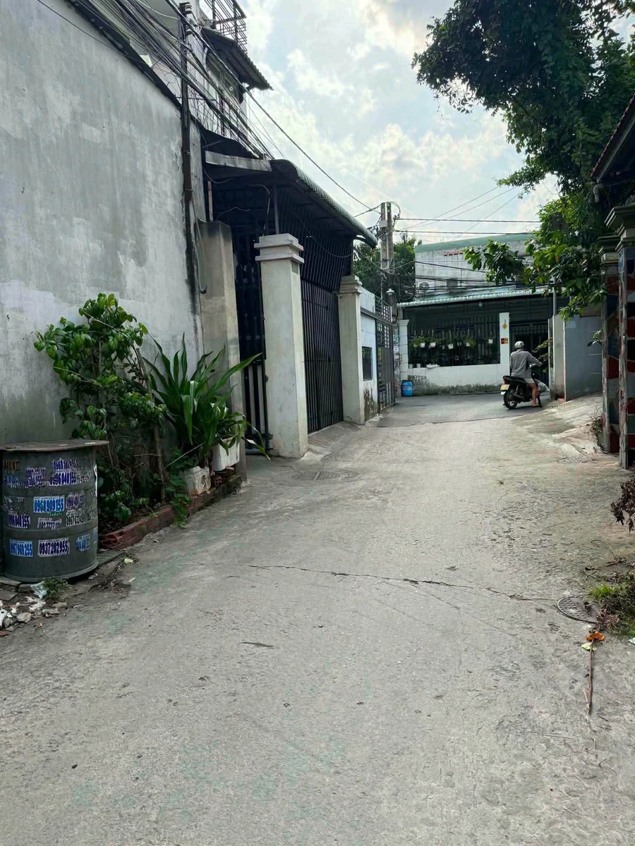 Bán nhà 115m2 3 tầng Nguyễn An Ninh Dĩ An, hơn 5 tỷ - Ảnh thu nhỏ 2