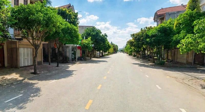 Bán đất kinh doanh 108 m2 đường Nguyễn Cảnh Hoan, Vinh