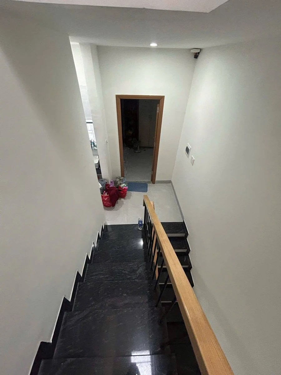 Bán nhà kiệt ô tô 3 tầng 50m² Núi Thành Quận 1 - Ảnh thu nhỏ 5