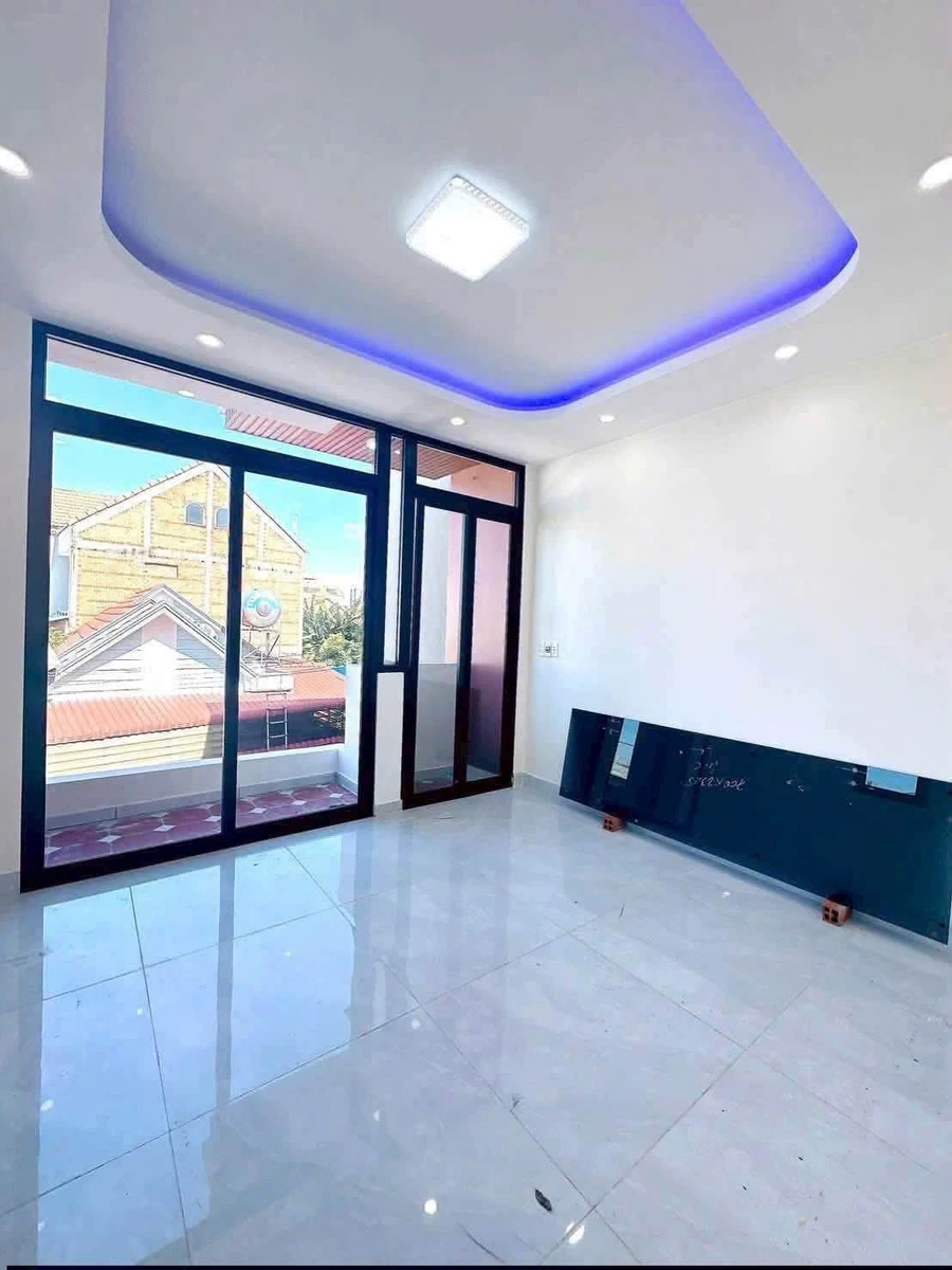 Bán nhà 2 PN 2 WC 62m² Dĩ An, Bình Dương 3,85 tỷ - Ảnh thu nhỏ 4