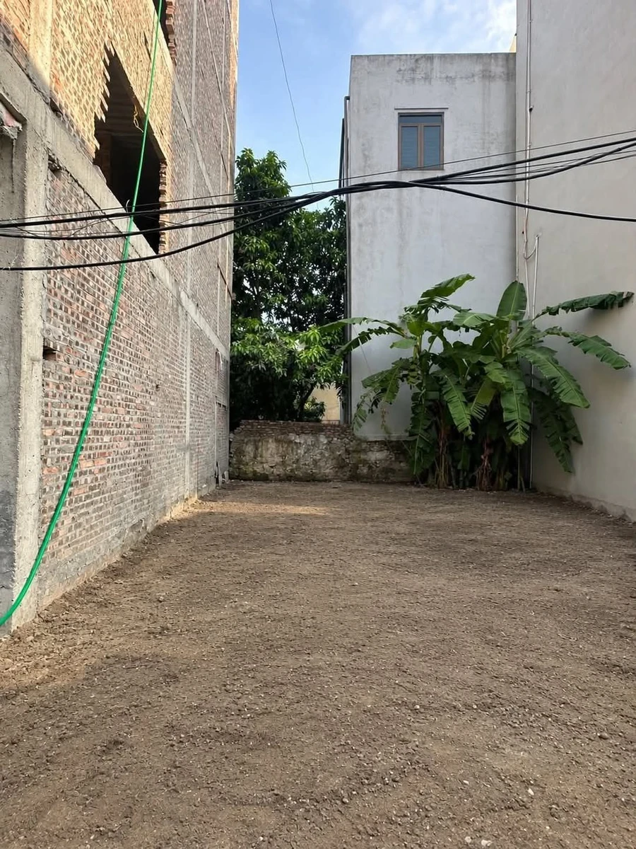 Bán đất 31m² Bát Khối Đông Dư, 4.6 tỷ, ô tô đỗ cửa - Ảnh 1