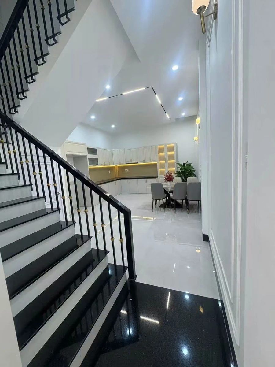 Bán nhà mặt tiền đường Thanh Niên, 60m², 4PN, gần biển Quy Nhơn, giá 7,2 tỷ - Ảnh thu nhỏ 3