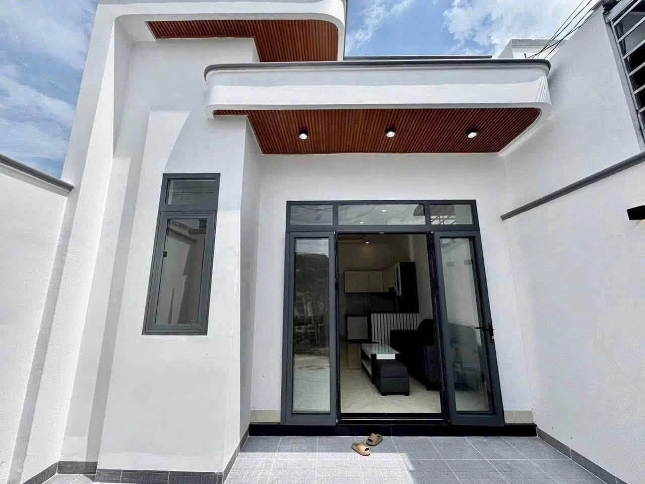 Bán nhà 90m² 3PN, Hương Lộ 15, giá 1 tỷ 250 triệu - Ảnh 1