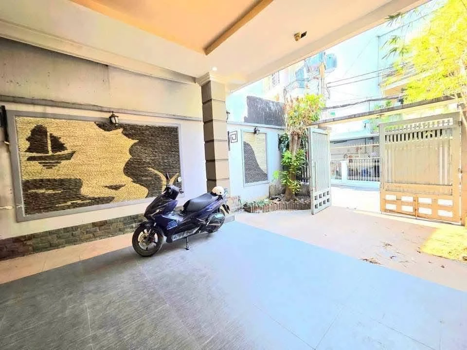 Bán biệt thự 3 tầng 133m² đường Lê Văn Sỹ Tân Bình - Ảnh thu nhỏ 2