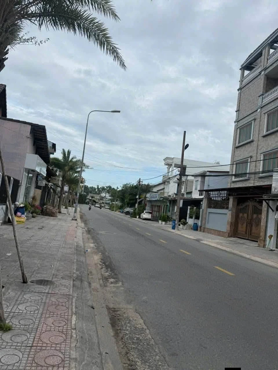 Bán nhà mái thái 210m² Phường Lái Thiêu 11.5 tỷ - Ảnh thu nhỏ 2