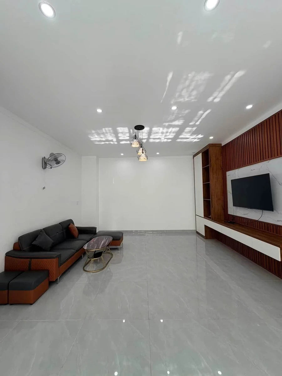Bán nhà 3 tầng 170m² đầy đủ nội thất Nam Quốc Cang - Ảnh thu nhỏ 2