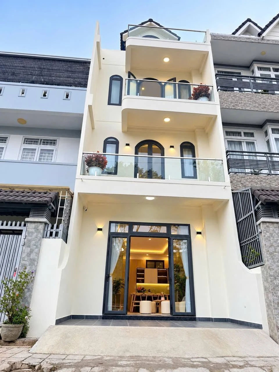 Bán nhà 101m2 phố Đà Lạt Lâm Đồng 13.5 tỷ - Ảnh 1
