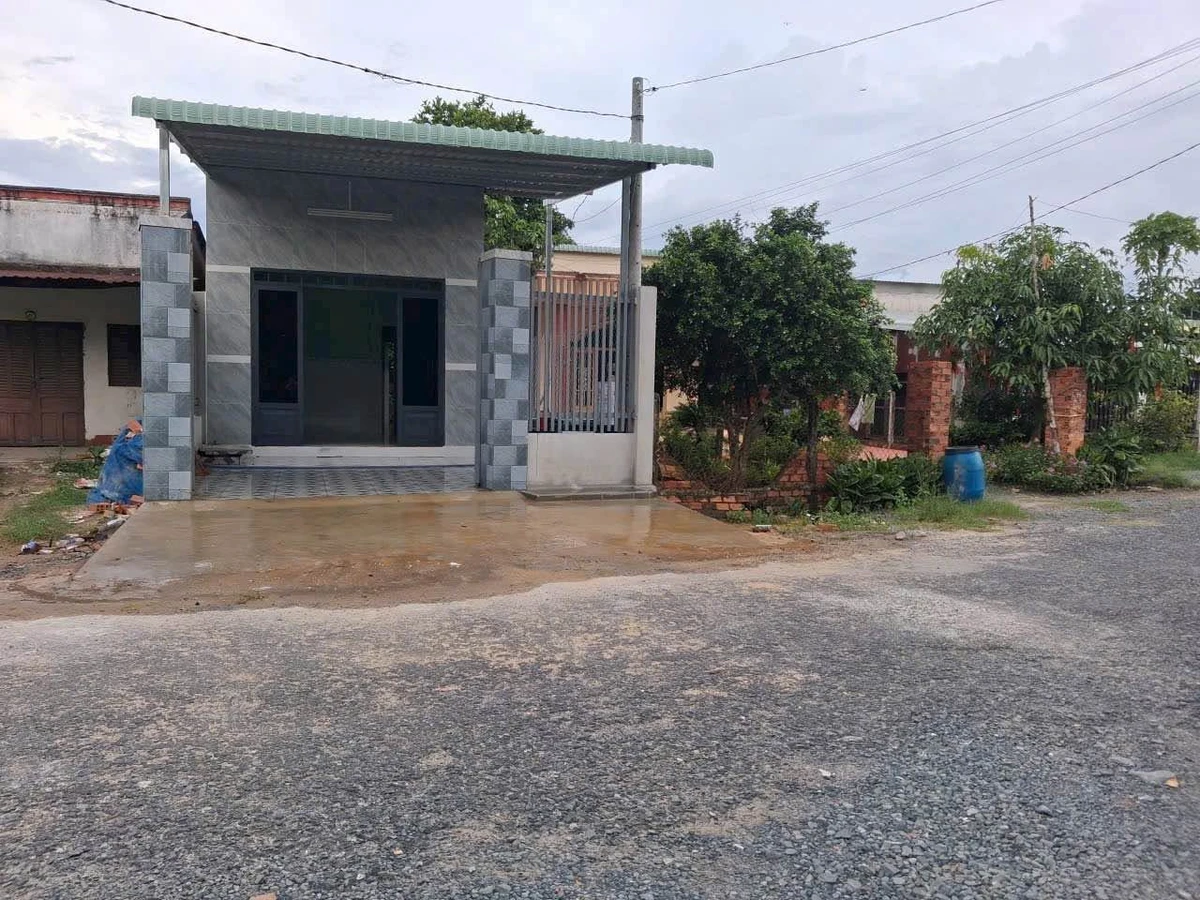 Bán nhà mặt tiền Lê Thị Chừng 5,5x31m, 2PN, giá 1,65 tỷ, Tân An Hội, Củ Chi - Ảnh 1