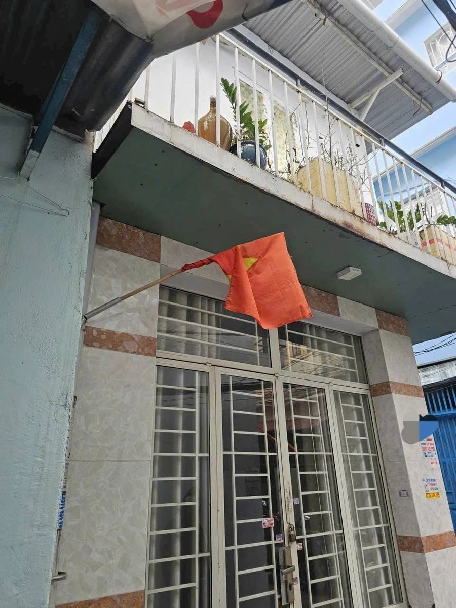 Bán nhà 2 tầng 4x8m đường Huỳnh Tấn Phát, Quận 7, giá 2,5 tỷ - Ảnh thu nhỏ 2