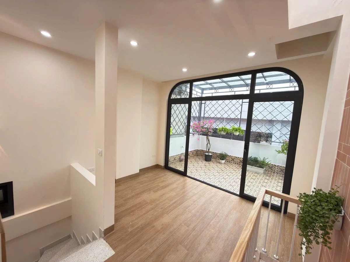 Bán nhà 5 tầng 34m2 phố Vũ Tông Phan, full nội thất, giá 6,3 tỷ - Ảnh thu nhỏ 4