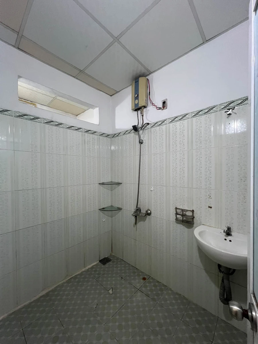 Bán nhà phố Lâm Đồng 73m2 cạnh hồ bơi 1 tỷ 50 triệu - Ảnh thu nhỏ 5