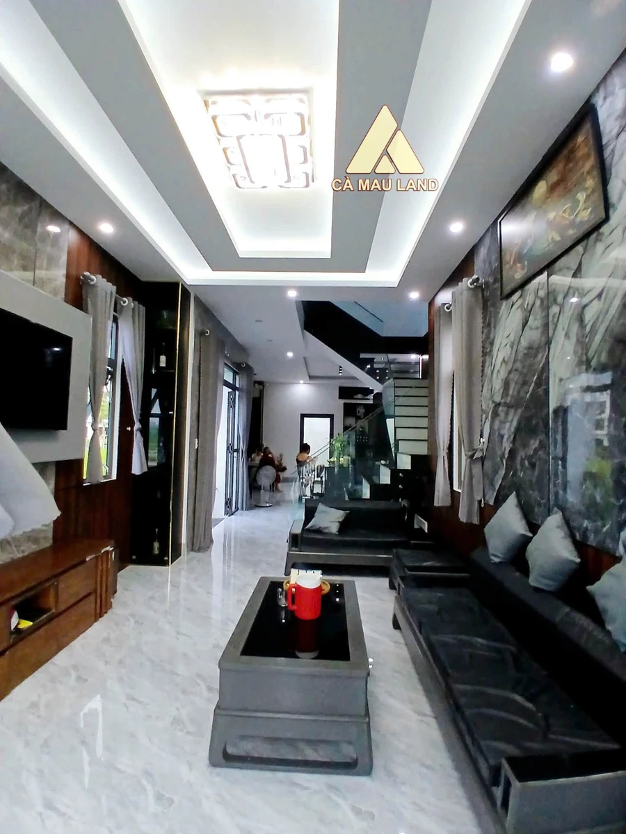 Nhà 2 lầu 100m² hiện đại, 3 phòng ngủ, giá 3 tỷ Cà Mau - Ảnh thu nhỏ 4