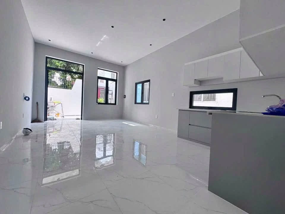 Bán nhà mới 2PN 100m2 gần Vincom Lê Văn Việt, Quận 9 (Thủ Đức) giá 4,6 tỷ - Ảnh thu nhỏ 5