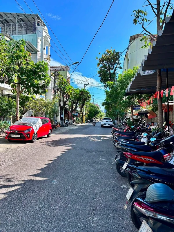 Nhà mặt tiền Cần Vương Quy Nhơn 165m2 3PN giá 7 tỷ