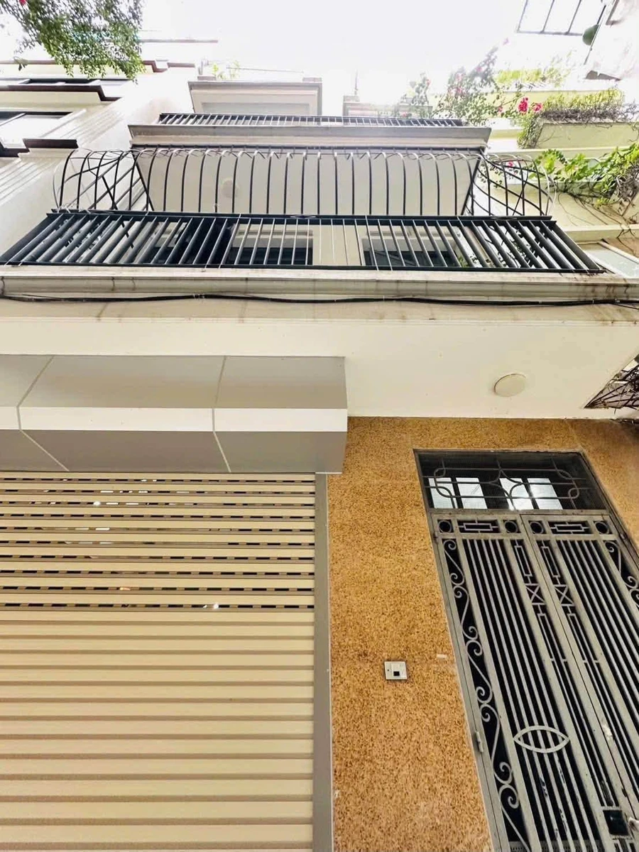 Bán nhà 2 mặt thoáng 4 tầng 67m² Hoàng Quốc Việt Cầu Giấy 26.3 tỷ - Ảnh thu nhỏ 2