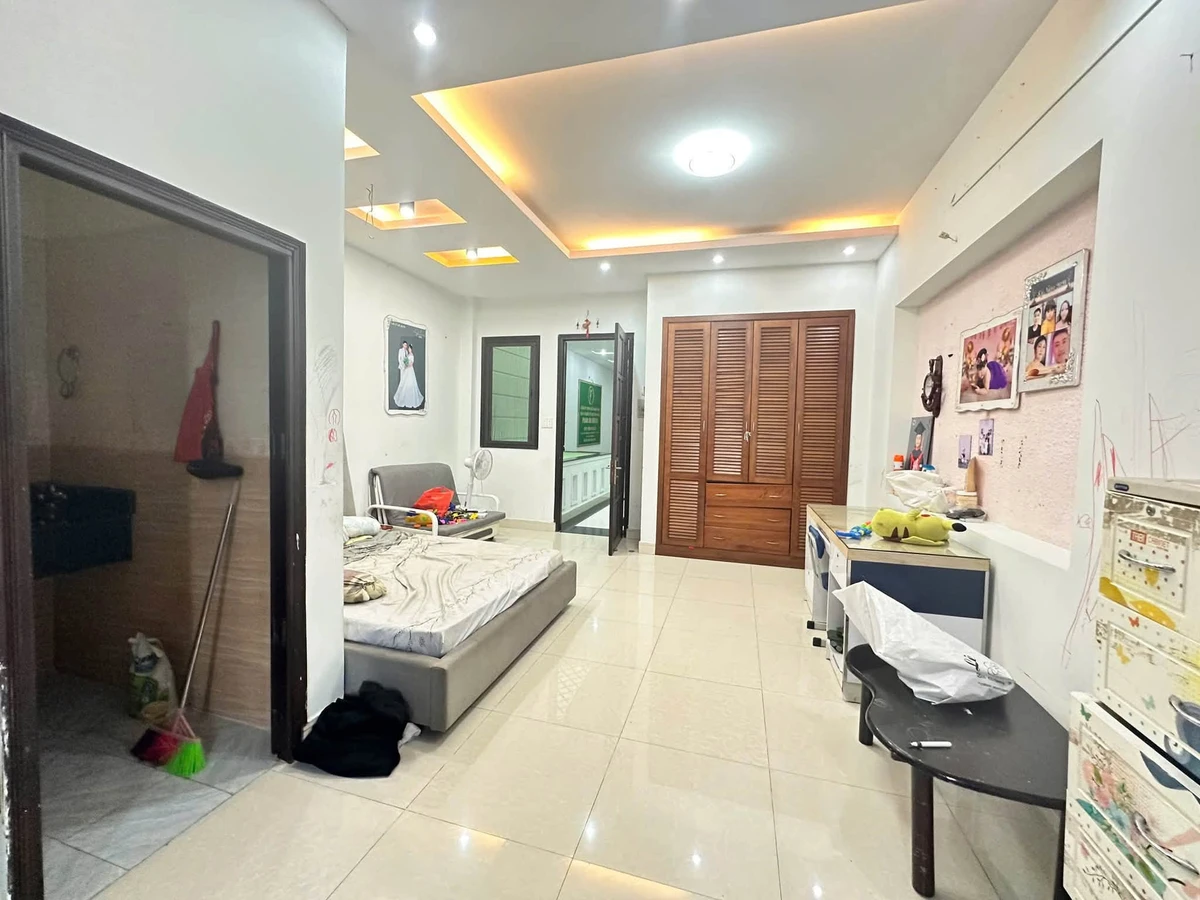 Bán nhà 3 tầng mặt tiền 160m² Dĩ An - Ảnh thu nhỏ 5