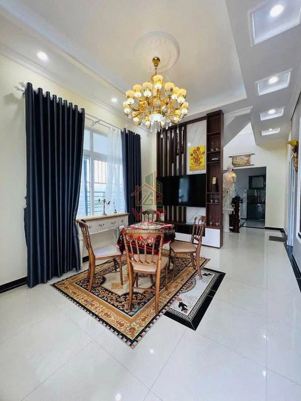 Bán biệt thự, hẻm ô tô nhỏ Đường Yết Kiều 171m² Lâm Đồng 8 tỷ