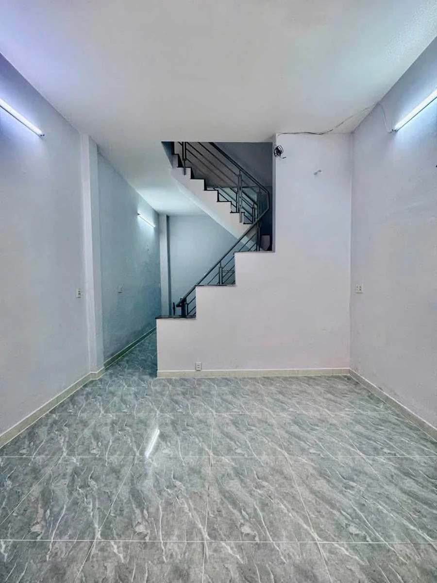 Bán nhà hẻm 32m2, 2PN 2WC, Lê Văn Quới, Bình Tân, 3.85 tỷ - Ảnh thu nhỏ 3