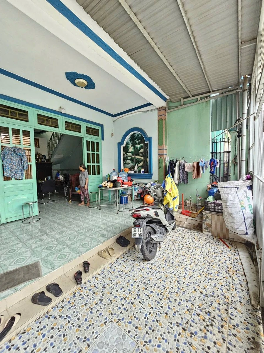 Bán nhà 4 phòng ngủ 118,3m² Dĩ An, gần Hai Bà Trưng - Ảnh thu nhỏ 2