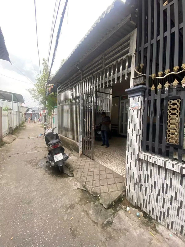 Bán nhà 2 phòng ngủ gần chợ Rạch Sỏi, Kiên Giang, 152m2